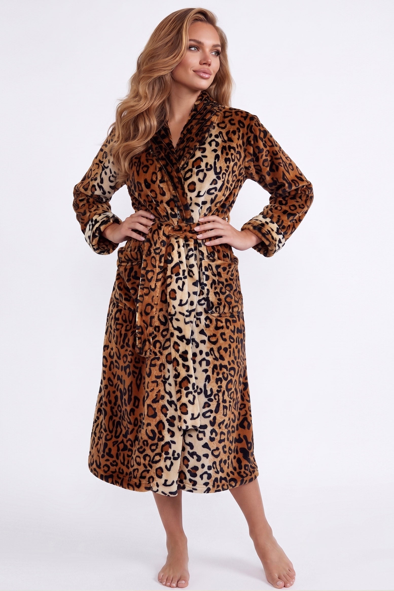 2071 Leopard Robe