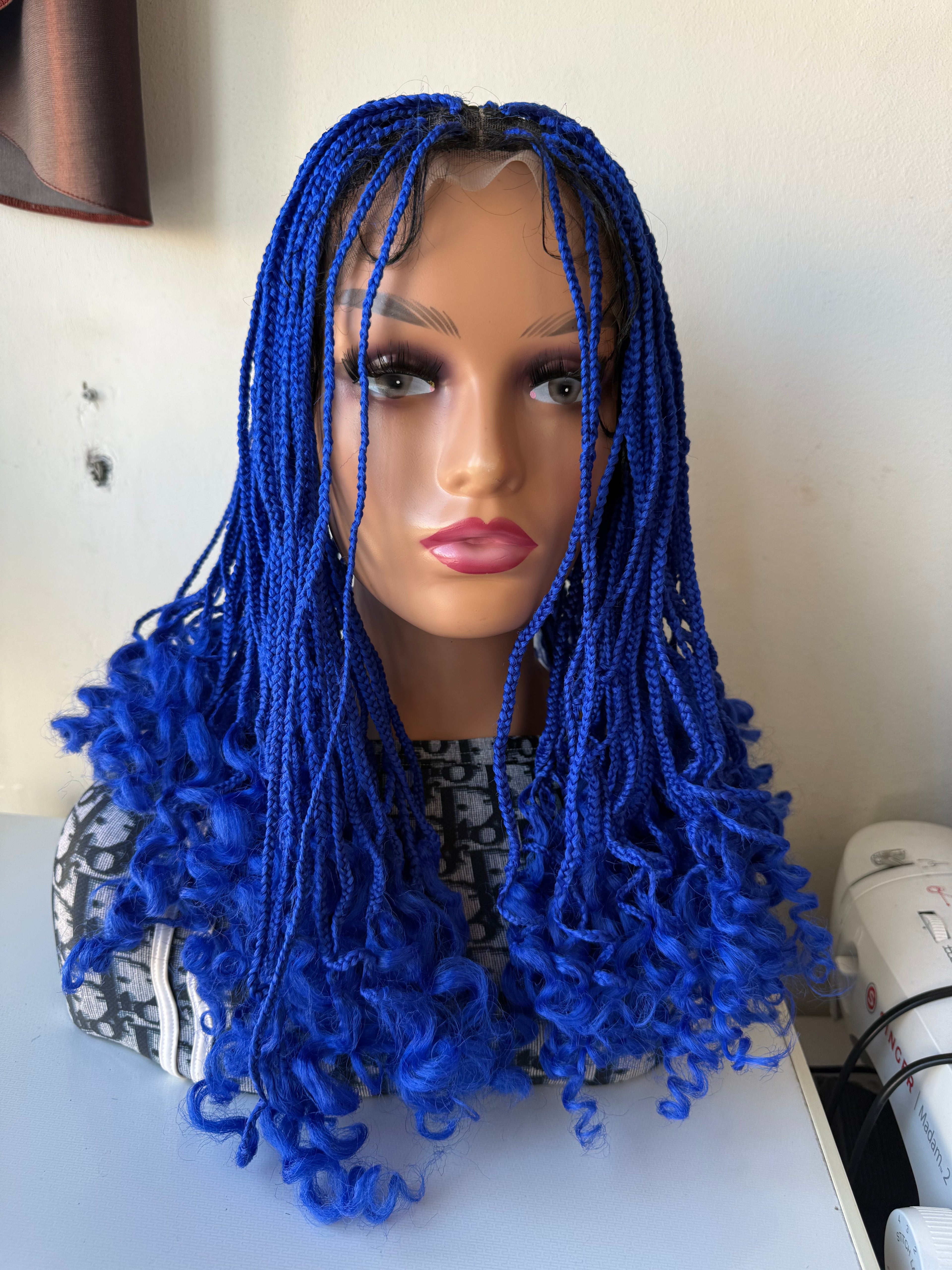 Belinda lace - Perruque Full  Lace wig tressée bleue