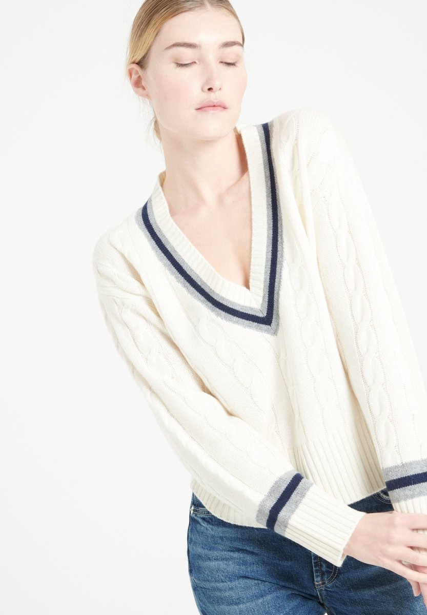 Pull col V femme en cachemire 6 fils blanc écru & navy & gris clair - MIA 10